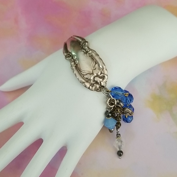 Hand Crafted Repurposed Vintage Spoon Handle Assemblage Charm Bracelet NWT - Picture 9 of 16